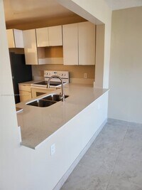 215 SE 3rd Ave photo'