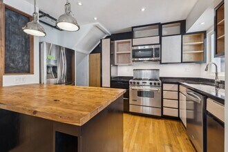 1610 N Greenbrier St in Arlington, VA - Building Photo - Building Photo