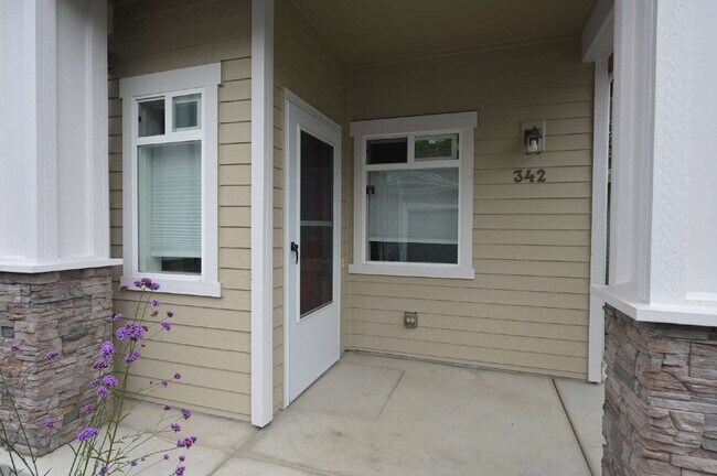 342 E Maple St in Sequim, WA - Building Photo - Building Photo