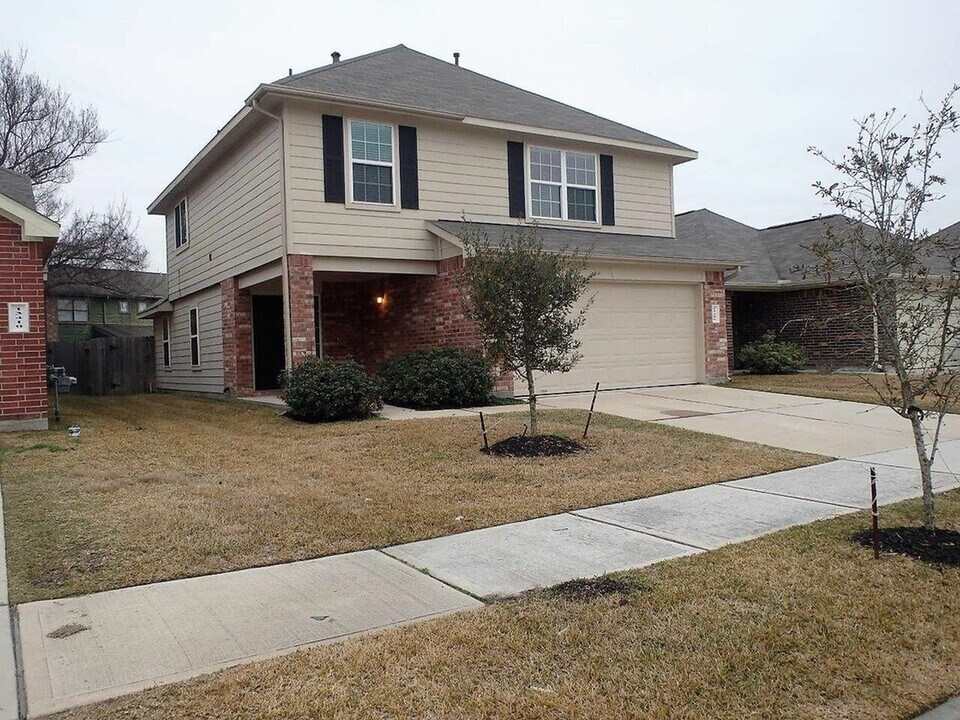 13406 Ella Ridge Lane in Houston, TX - Building Photo