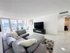 230 174th St in Sunny Isles Beach, FL - Building Photo