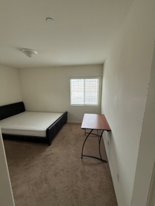 8263 Jennet St in Rancho Cucamonga, CA - Building Photo