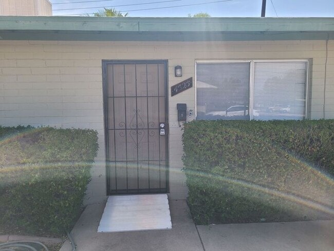 property at 4525 E Lee St