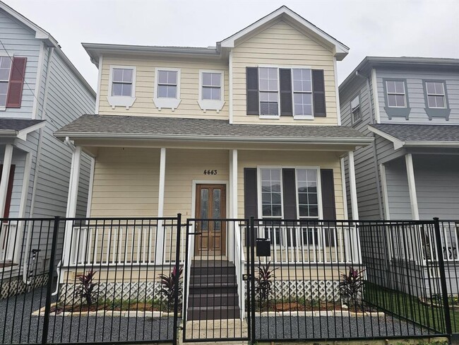 property at 4443 Spencer St