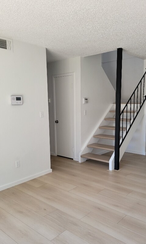 10 Paramount Cir in Sacramento, CA - Building Photo - Building Photo