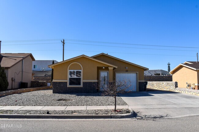 409 Duskwood St in El Paso, TX - Foto de edificio - Building Photo