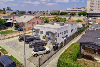 4653 La Mirada Ave in Los Angeles, CA - Building Photo - Building Photo