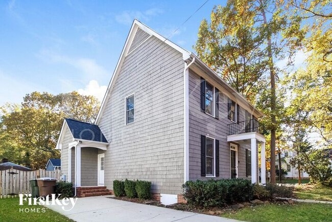 1909 Fernwood Dr in Greensboro, NC - Building Photo - Building Photo