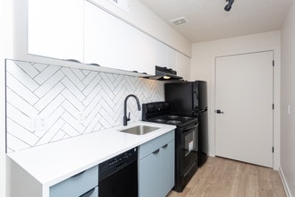 Century at Sugar House in Salt Lake City, UT - Foto de edificio - Interior Photo