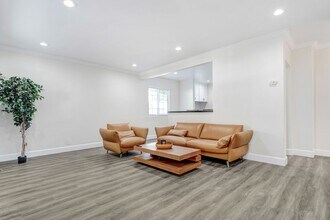 15122 Nurmi St in Los Angeles, CA - Building Photo - Building Photo