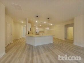 280 Oliver Dr in Locust Grove, GA - Foto de edificio - Building Photo