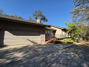 11611 Sandpiper Way in Penn Valley, CA - Building Photo - Building Photo