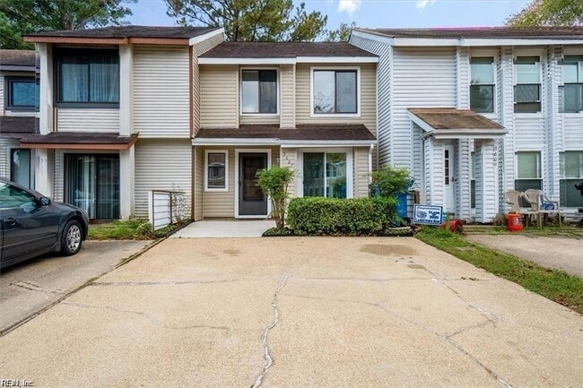 property at 3607 Chimney Creek Dr