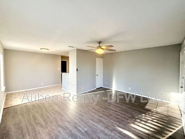 118 Maple St in Arlington, TX - Building Photo - Building Photo