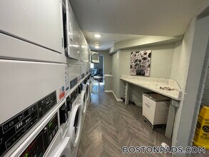 16-20 Westland Ave., Unit 404 in Boston, MA - Building Photo - Building Photo