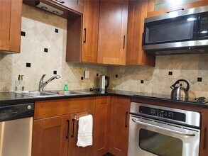 5326 Fleetwood Oaks Ave-Unit -149 in Dallas, TX - Building Photo - Building Photo