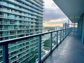 1111 SW 1st Ave, Unit 1916-N in Miami, FL - Foto de edificio - Building Photo