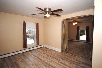 79 School St in Northbridge, MA - Foto de edificio - Building Photo