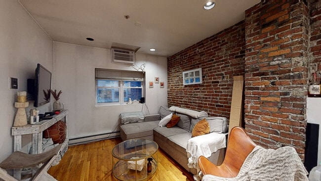 94 Prince St, Unit 3A