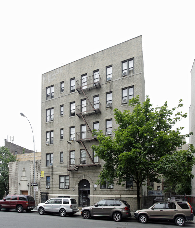 96 E 208th St in Bronx, NY - Building Photo - Building Photo