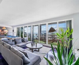 1717 N Bayshore Dr, Unit A-3545 in Miami, FL - Building Photo - Building Photo