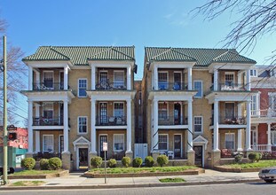 2516 W Grace St in Richmond, VA - Foto de edificio - Building Photo