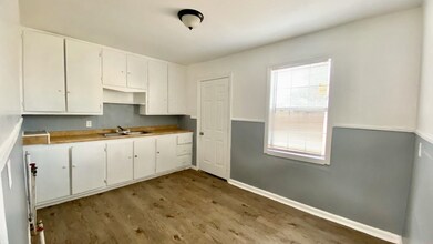 2521 1st Pl in Lubbock, TX - Building Photo - Building Photo