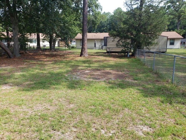 181 Cherokee Cir in Hinesville, GA - Building Photo - Building Photo