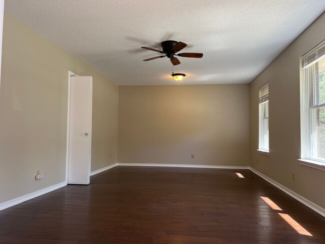 3902 Sam Peck Rd in Little Rock, AR - Building Photo - Building Photo