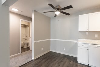 Florence Apartments in Florence, KY - Building Photo - Interior Photo