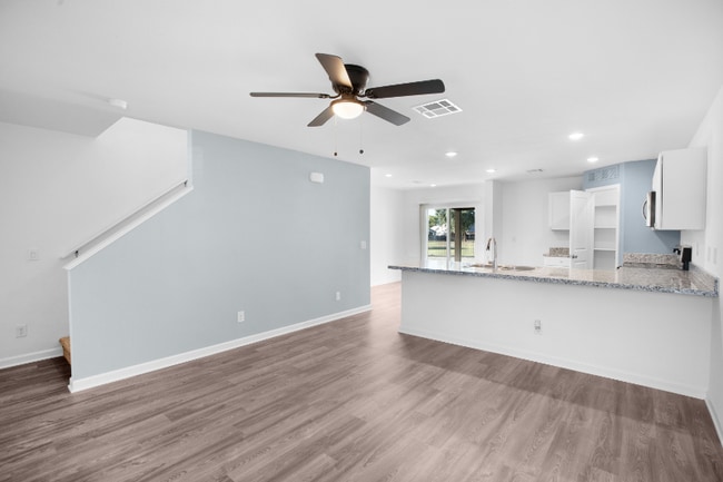 5749 Club House Dr in Fort Mohave, AZ - Foto de edificio - Building Photo