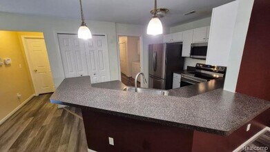 5203 Chesapeake Cir in Commerce Township, MI - Building Photo - Building Photo