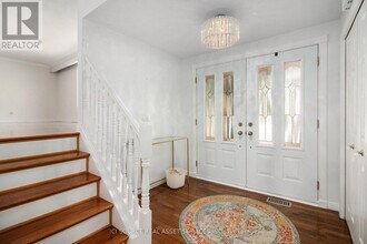 31 Wedgewood Crescent in Ottawa, ON - Building Photo - Building Photo