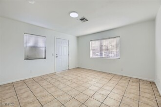 2133 Ellis St, Unit A in North Las Vegas, NV - Building Photo - Building Photo