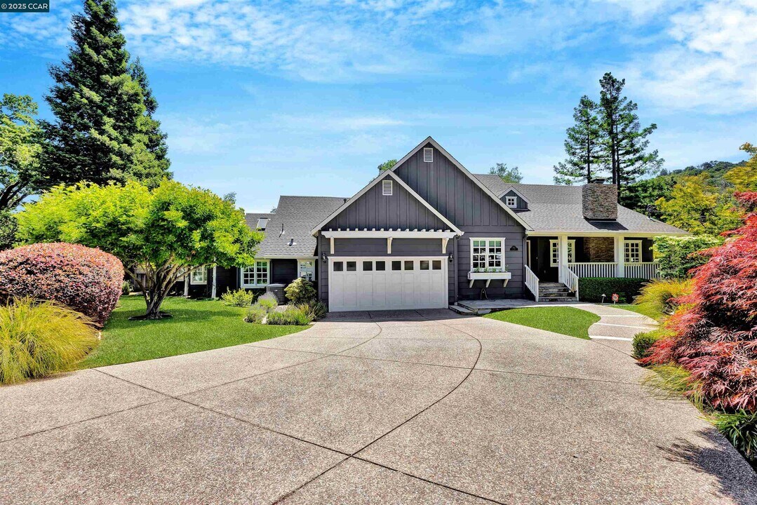 772 John Way in Lafayette, CA - Building Photo