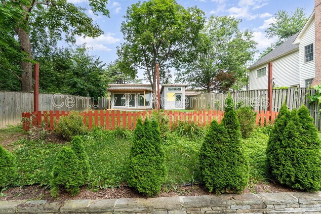 property at 4000 Roberts Rd