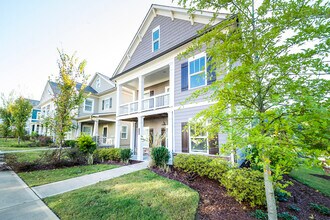 1791 Willow Way in Atlanta, GA - Building Photo - Building Photo