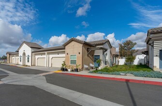 Eagle View Flats in Moreno Valley, CA - Foto de edificio - Building Photo