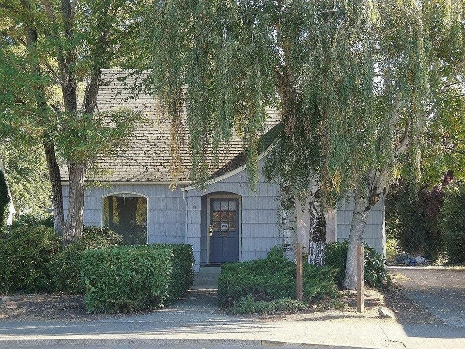 413 S Main St in Lebanon, OR - Building Photo