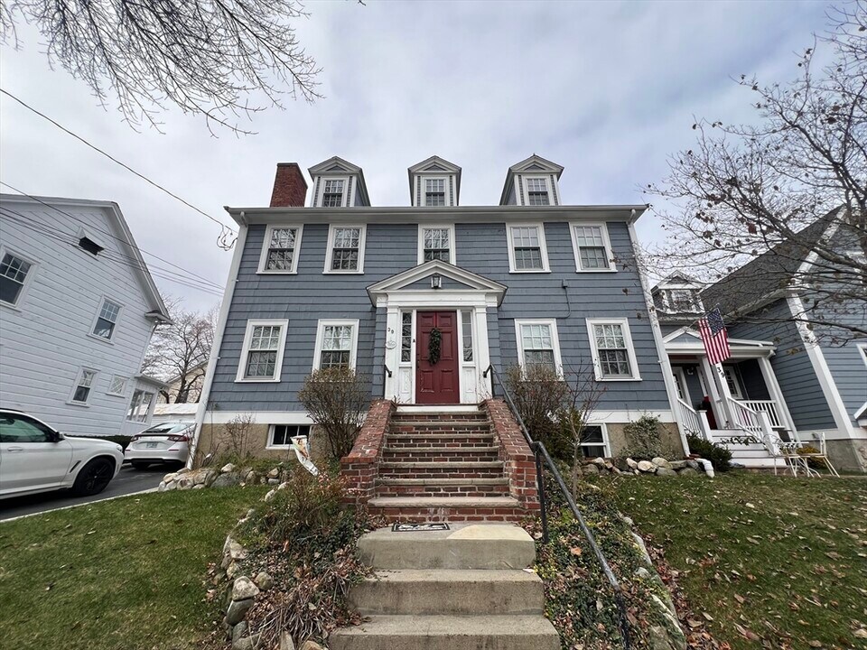 39 Highland Ave in Arlington, MA - Building Photo