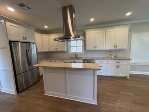 4150 Primrose Dr in Lake Charles, LA - Building Photo - Building Photo