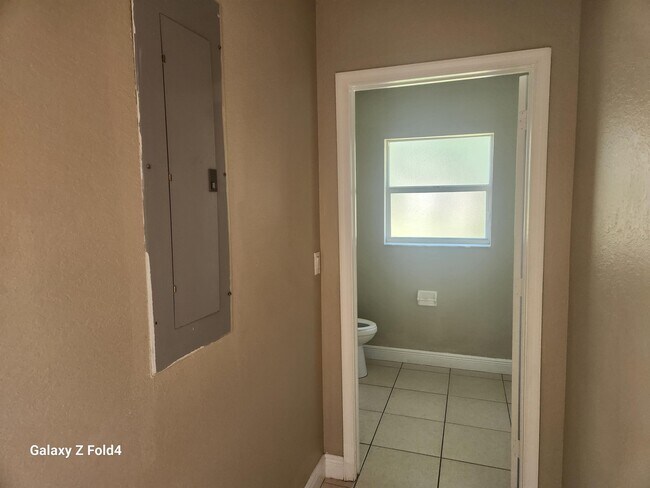 2426 George Ave S in Lehigh Acres, FL - Building Photo - Building Photo