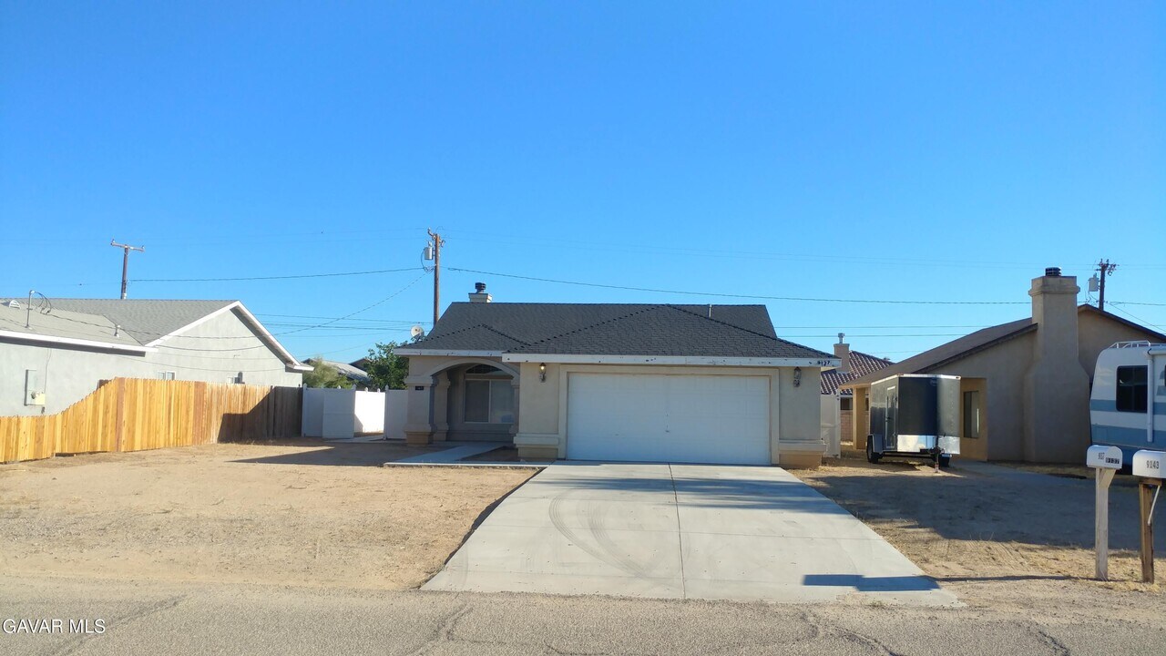9137 Evelyn Ave in California City, CA - Building Photo