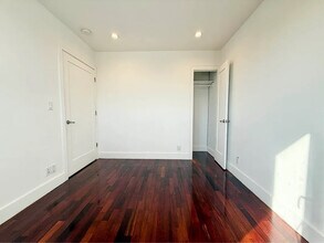 39 Suydam St in Brooklyn, NY - Foto de edificio - Building Photo