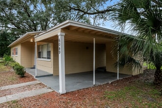 6049 Cedar Hills Blvd in Jacksonville, FL - Building Photo - Building Photo