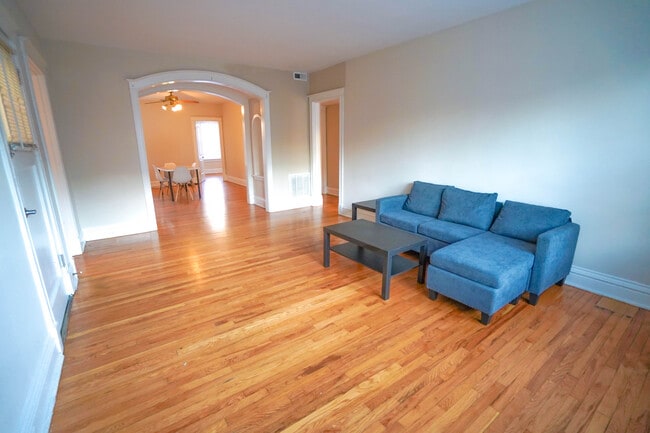 760 Syracuse Ave, Unit #B in University City, MO - Building Photo - Building Photo