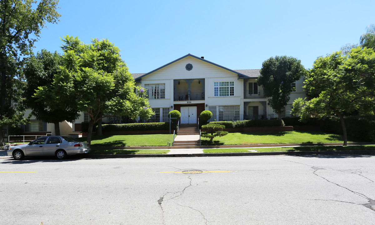 504 N Louise St in Glendale, CA - Building Photo