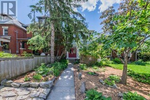 138 Bayswater Ave in Ottawa, ON - Building Photo