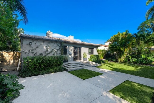 861 NE 74th St in Miami, FL - Building Photo - Building Photo