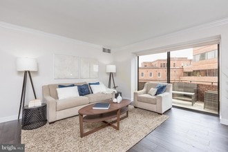 1015 33rd St NW-Unit -705 in Washington, DC - Building Photo - Building Photo